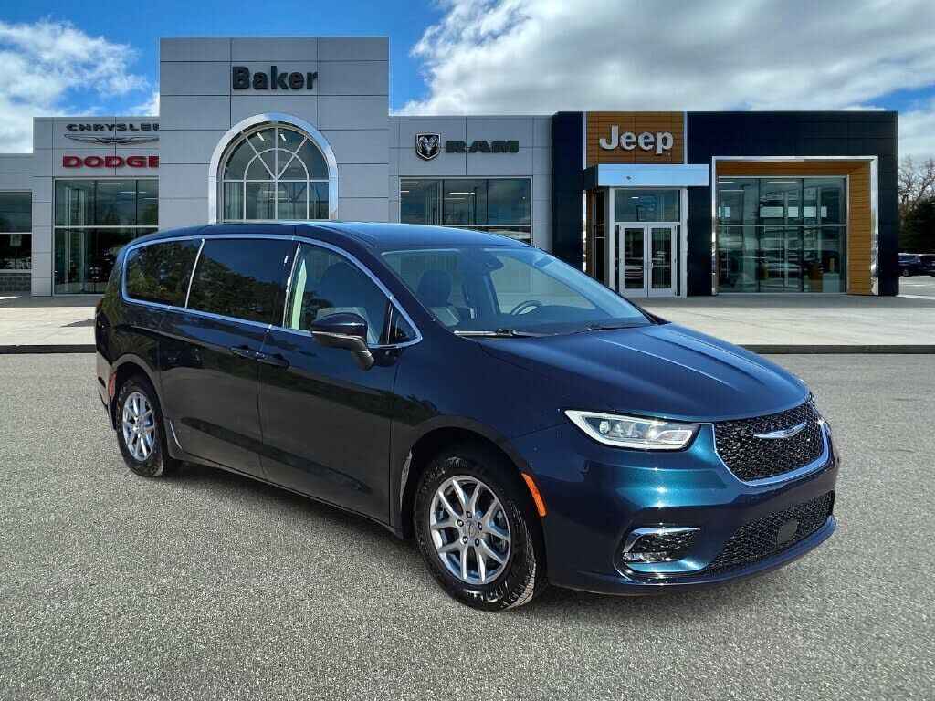 2023 CHRYSLER Pacifica