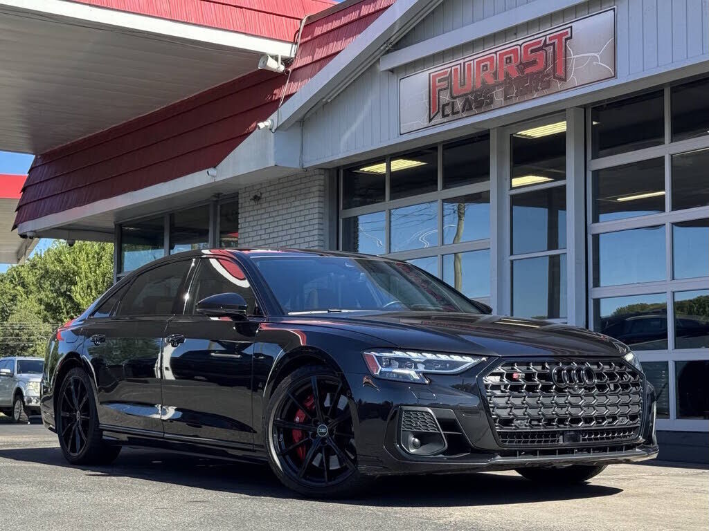 2023 AUDI S8