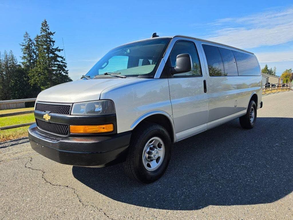 2020 CHEVROLET Express