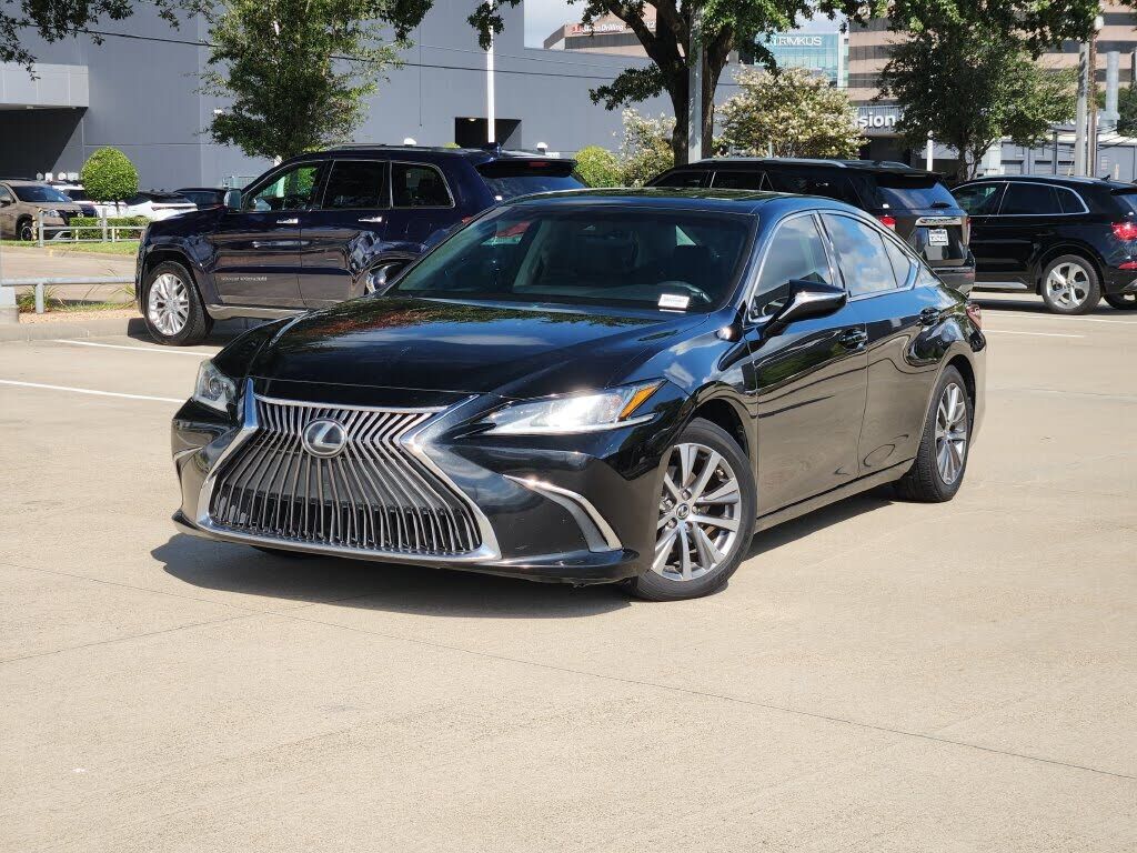 2019 LEXUS ES