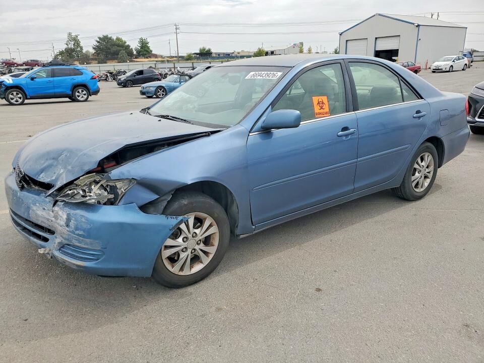 2004 TOYOTA Camry