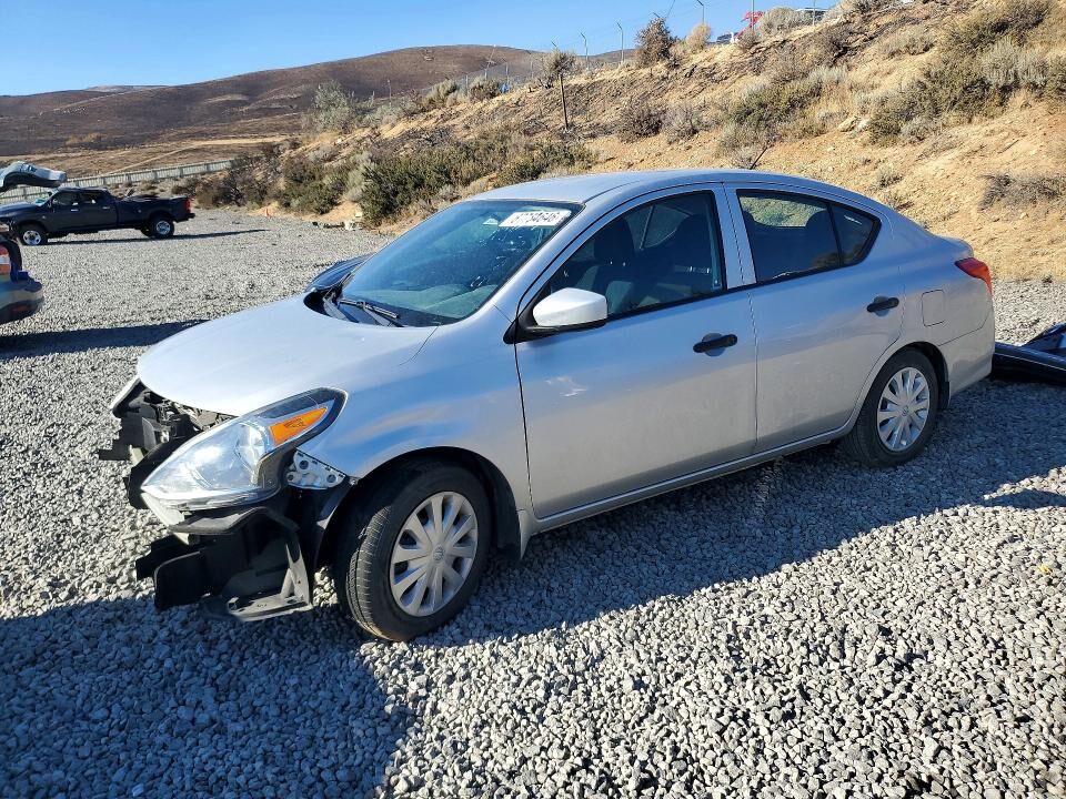 2019 NISSAN Versa