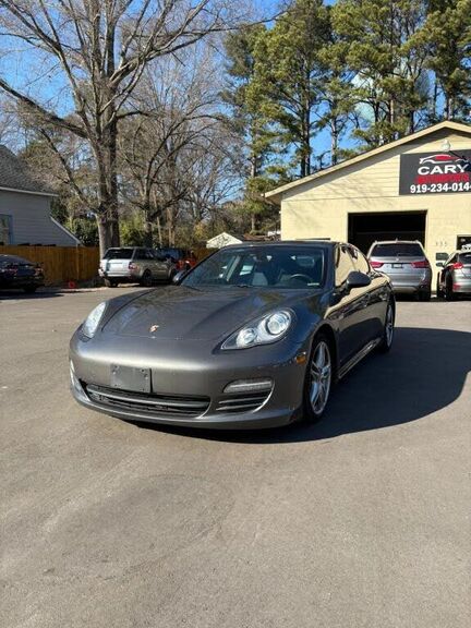 2013 PORSCHE Panamera