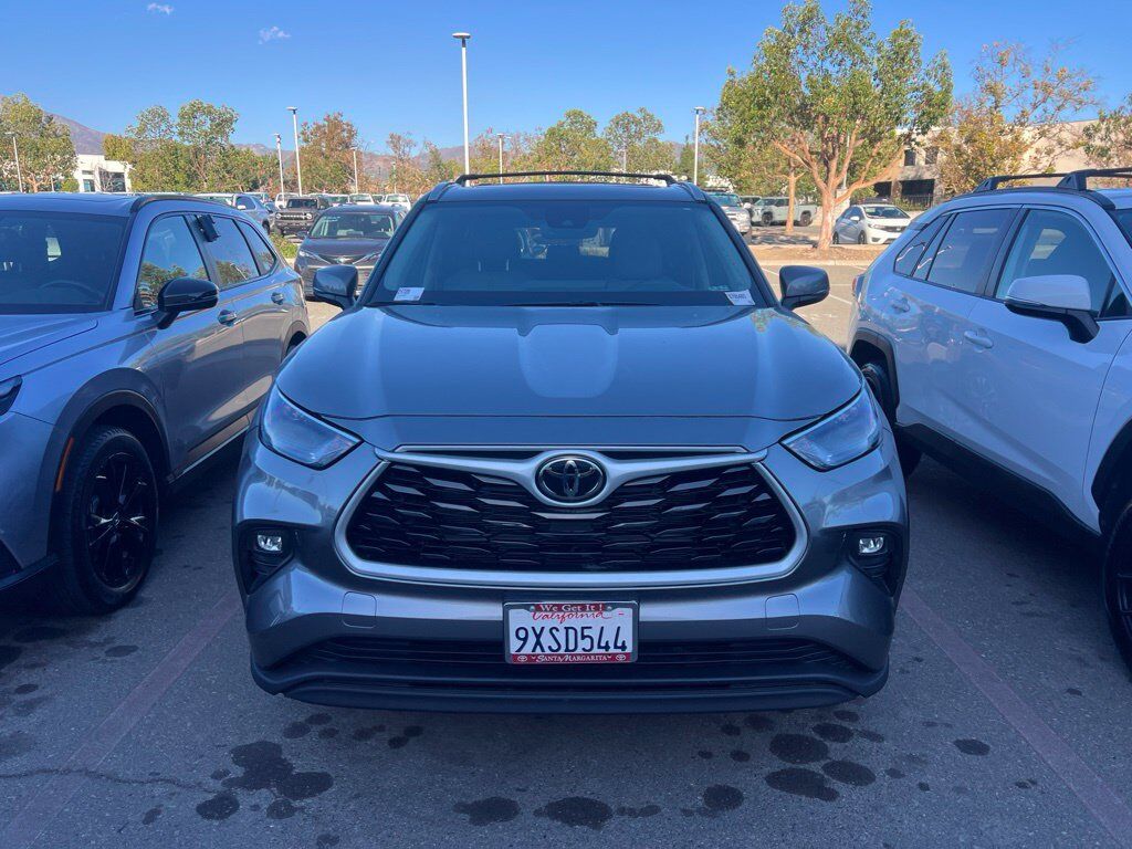 2026 TOYOTA Highlander