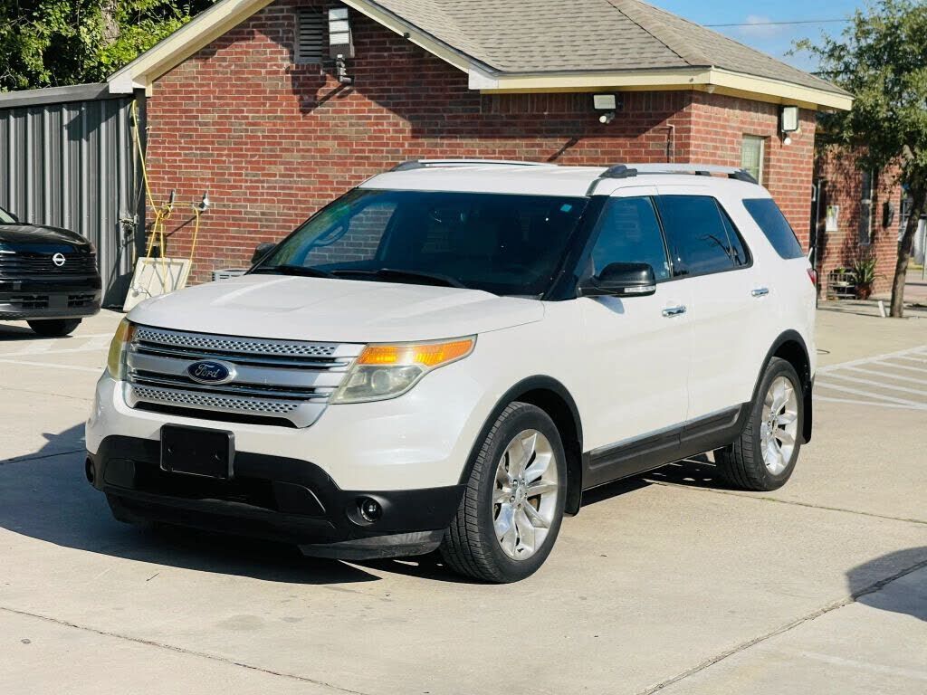 2014 FORD Explorer