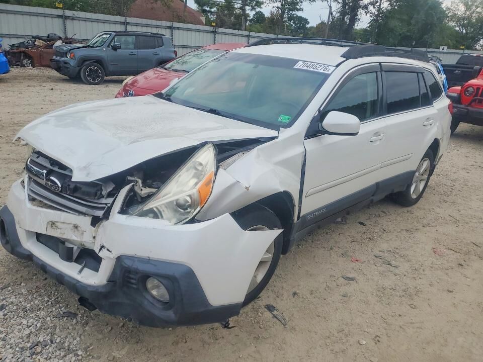 2013 SUBARU Outback
