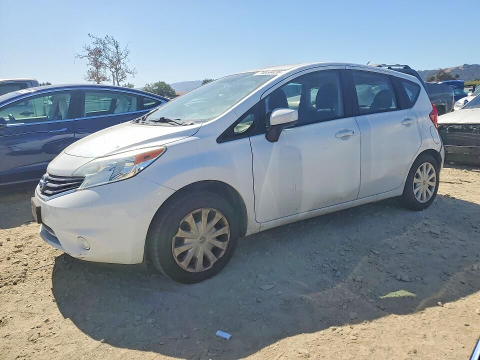 2015 NISSAN Versa