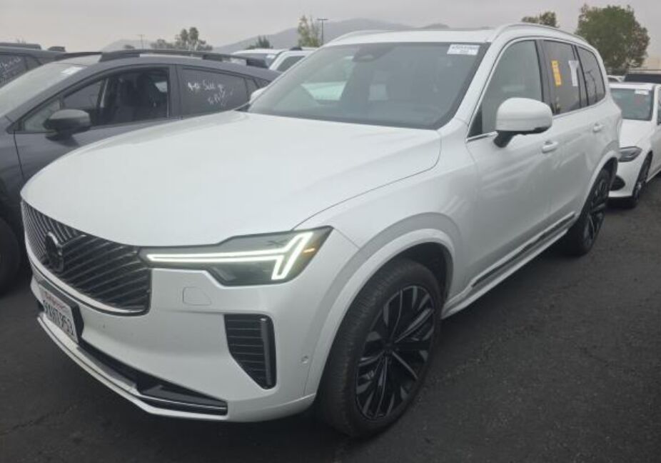 2026 VOLVO XC90