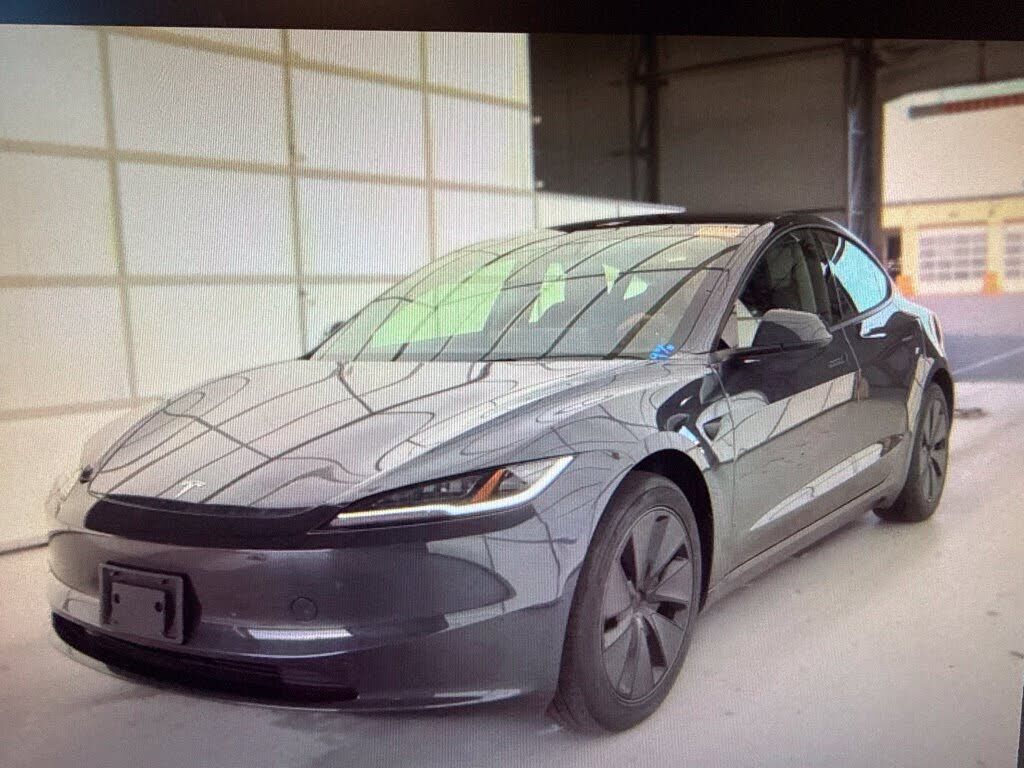 2025 TESLA Model 3