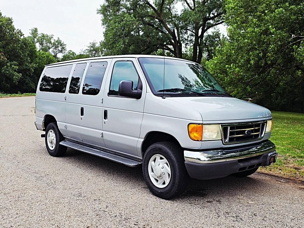 2006 FORD E-350