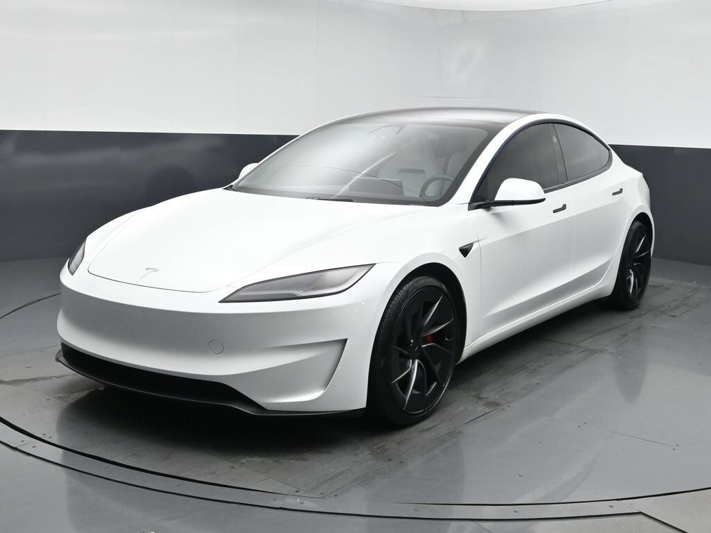 2024 TESLA Model 3