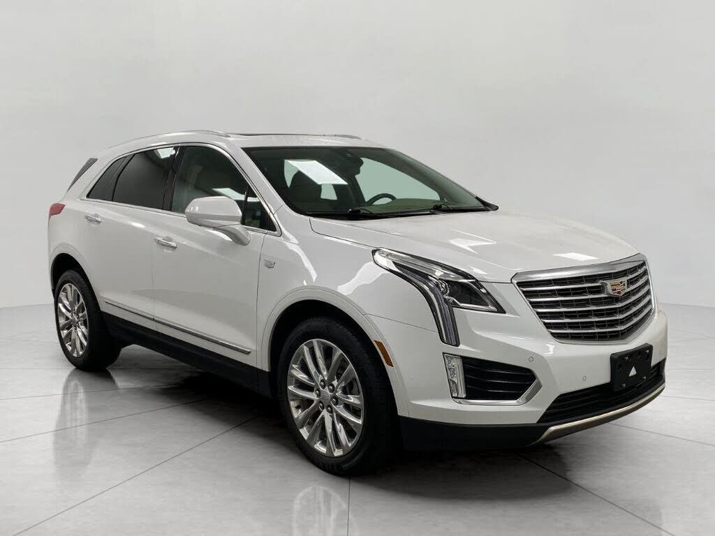 2017 CADILLAC XT5