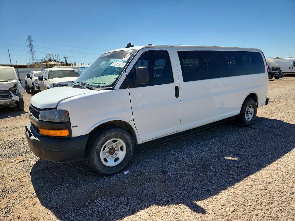2020 CHEVROLET Express