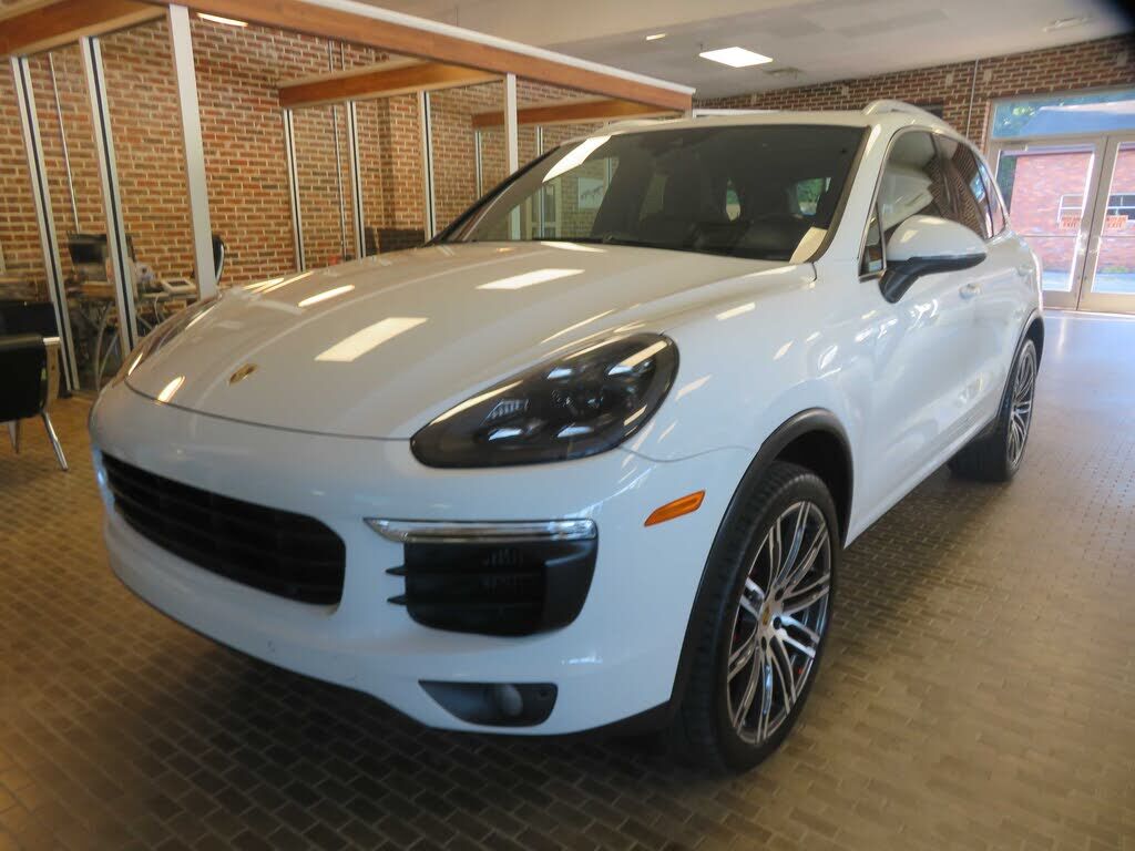 2015 PORSCHE Cayenne