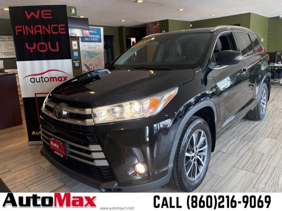 2017 TOYOTA Highlander