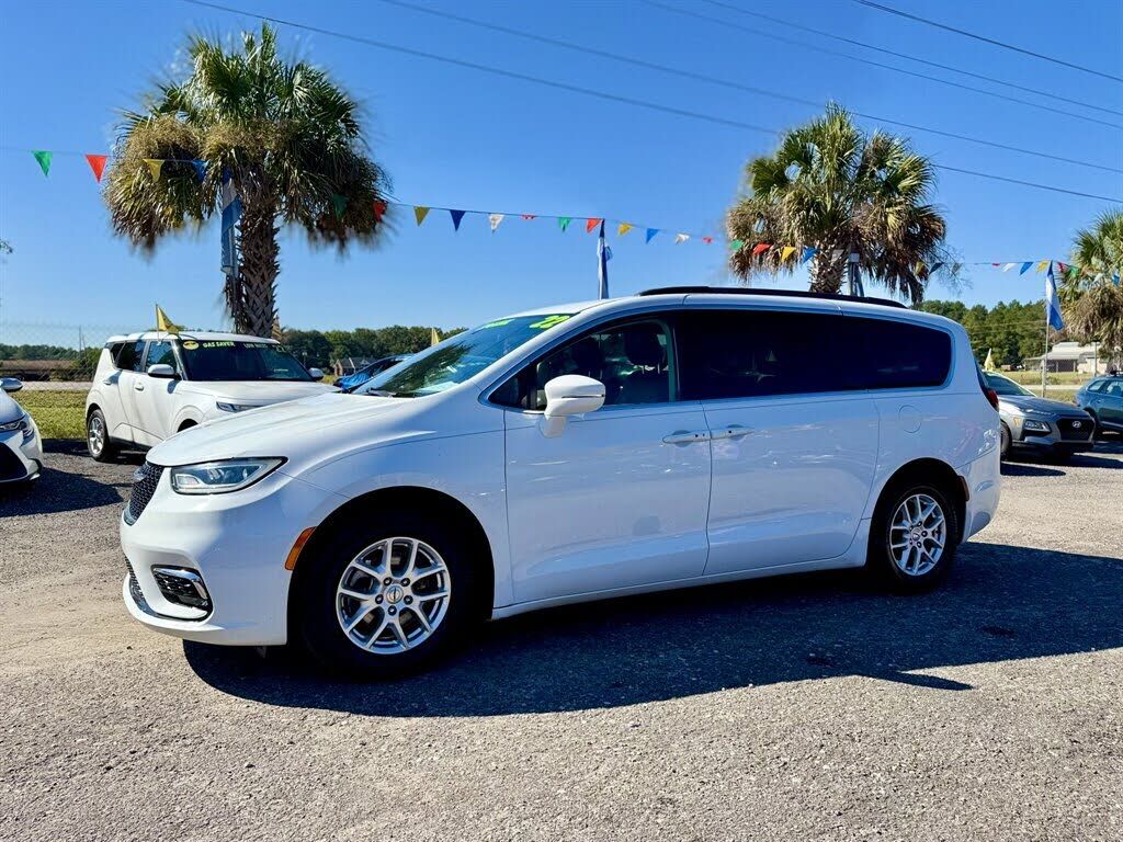 2022 CHRYSLER Pacifica