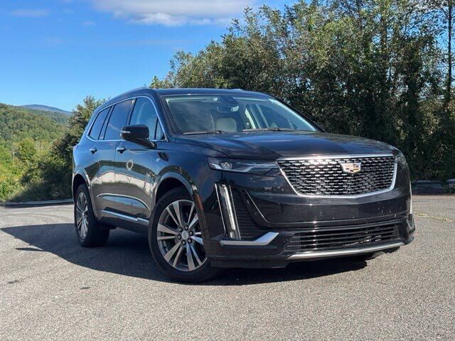 2021 CADILLAC XT6