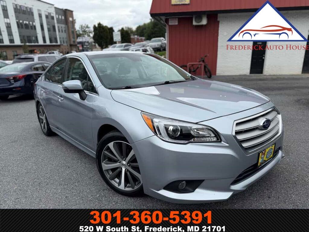 2017 SUBARU Legacy