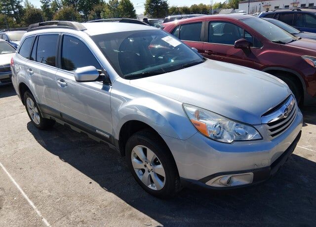 2012 SUBARU Outback