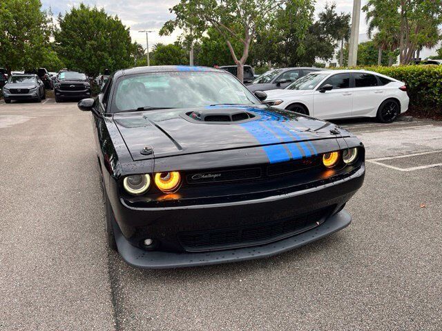 2019 DODGE Challenger