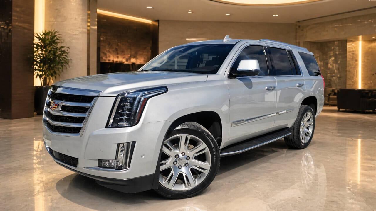 2017 CADILLAC Escalade