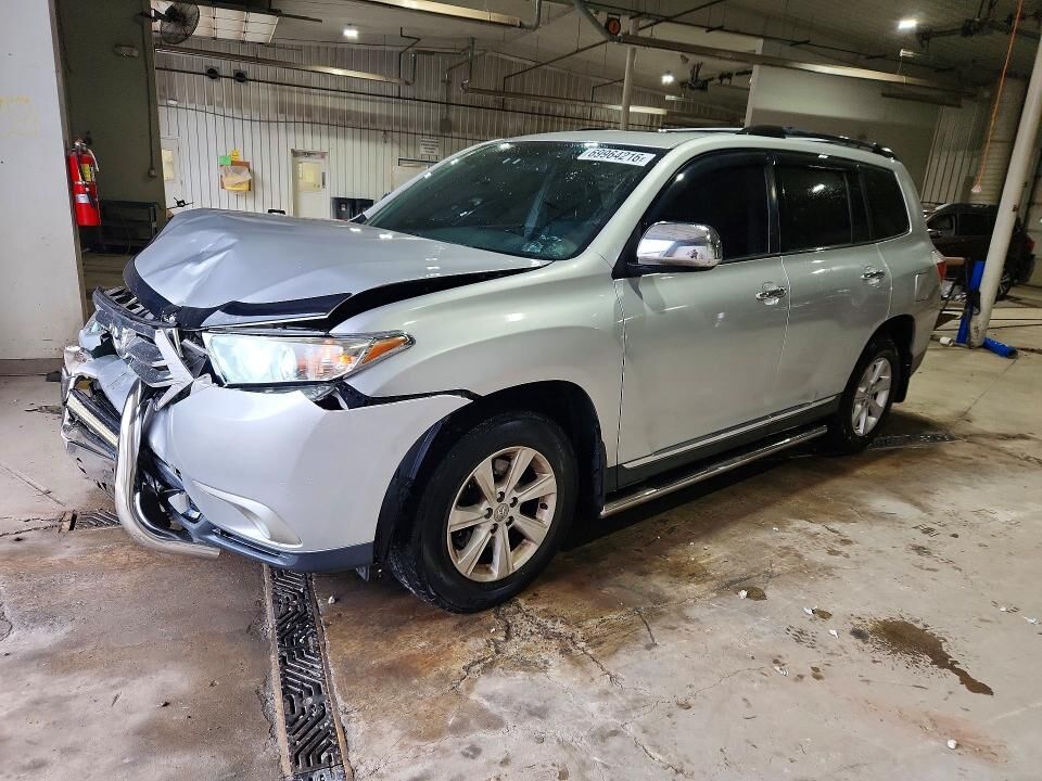 2011 TOYOTA Highlander