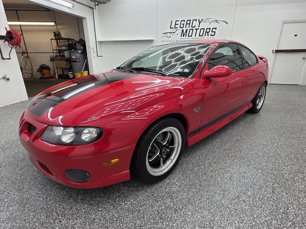 2004 PONTIAC GTO