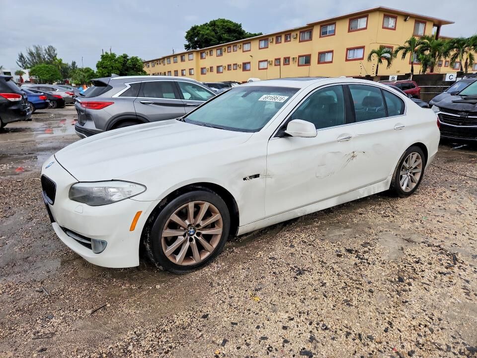 2013 BMW 5 Series