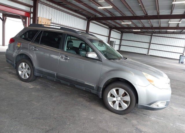 2010 SUBARU Outback