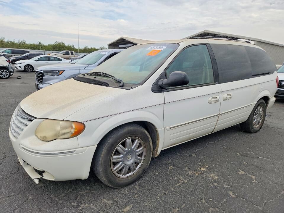 2005 CHRYSLER Town and Country