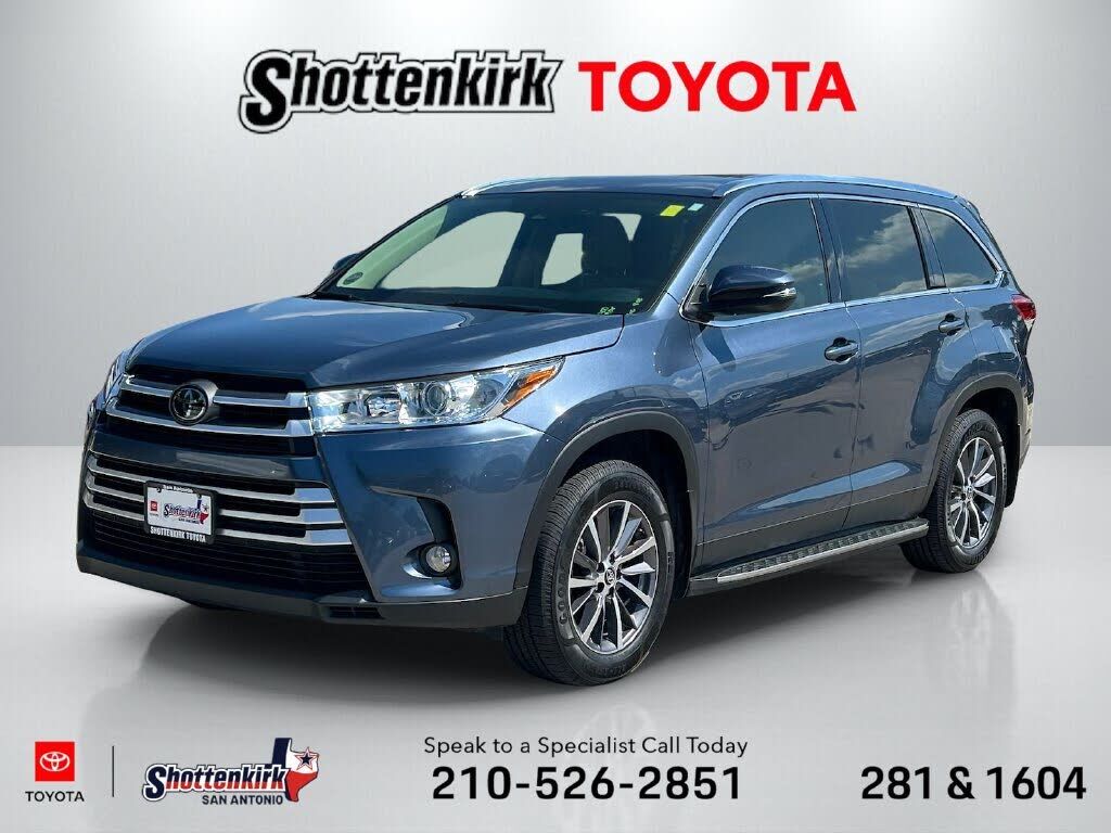 2019 TOYOTA Highlander