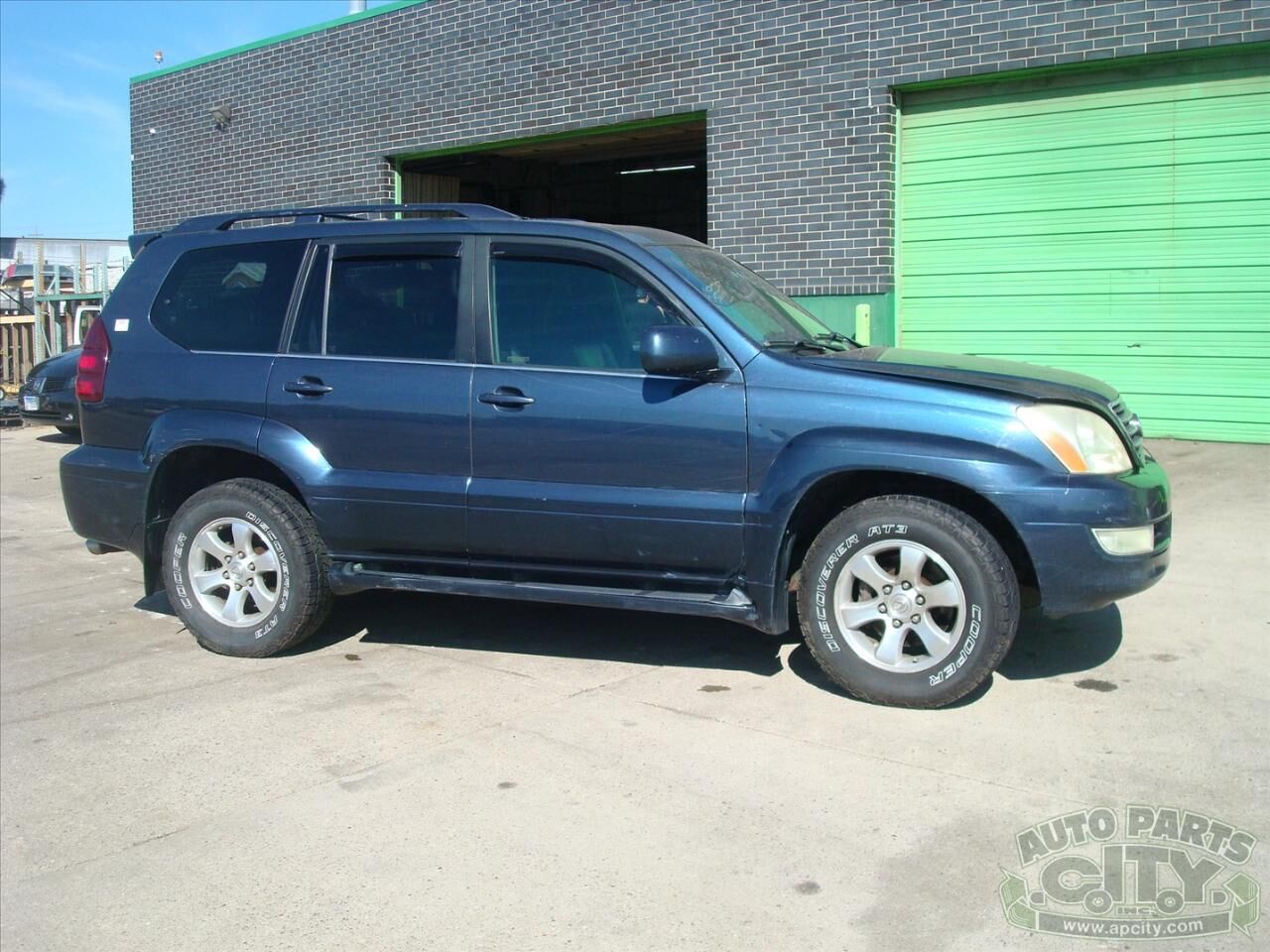 2004 LEXUS GX
