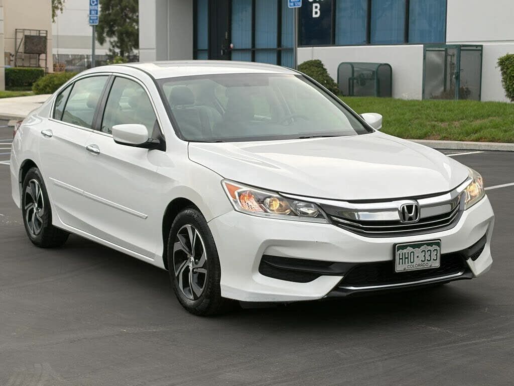 2017 HONDA Accord