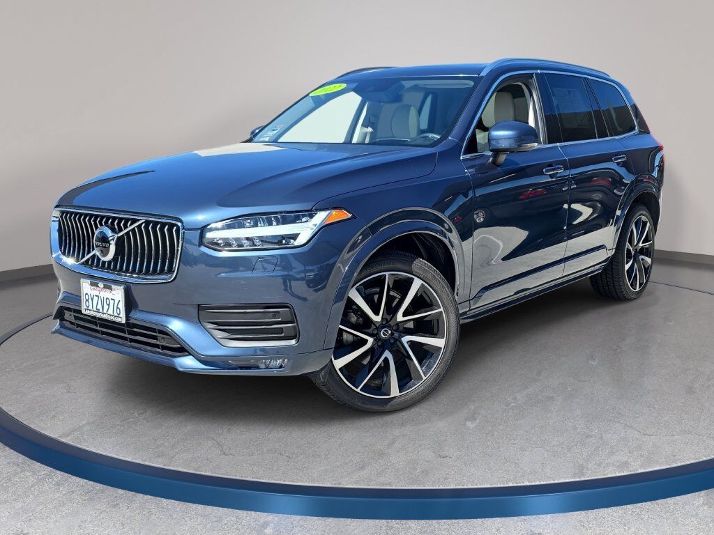 2022 VOLVO XC90