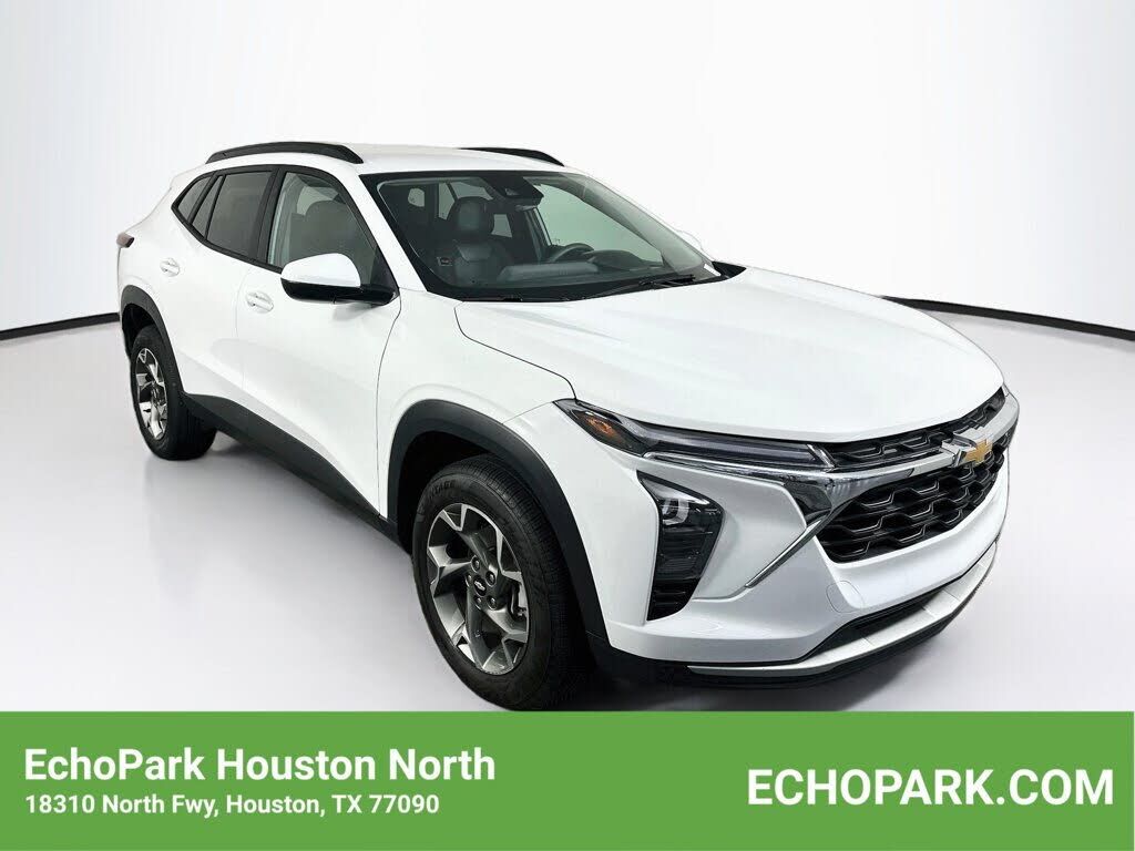 2025 CHEVROLET Trax