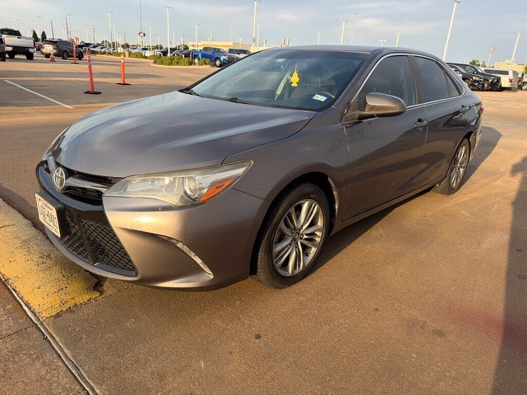 2016 TOYOTA Camry