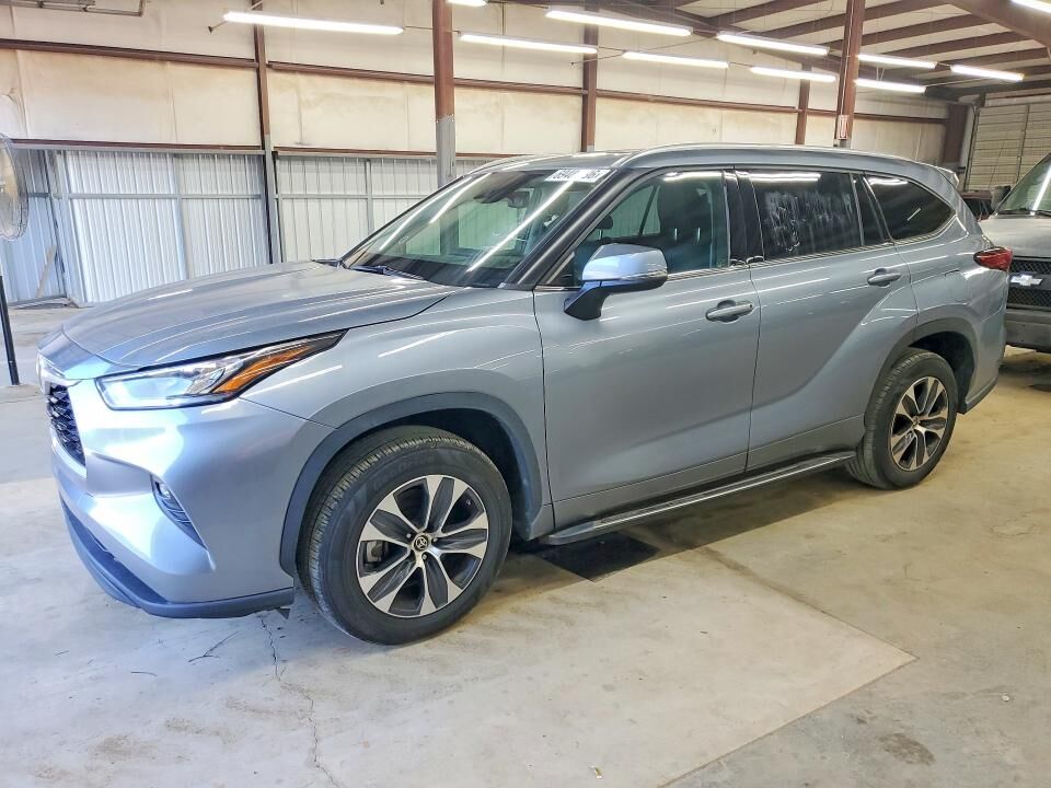 2020 TOYOTA Highlander