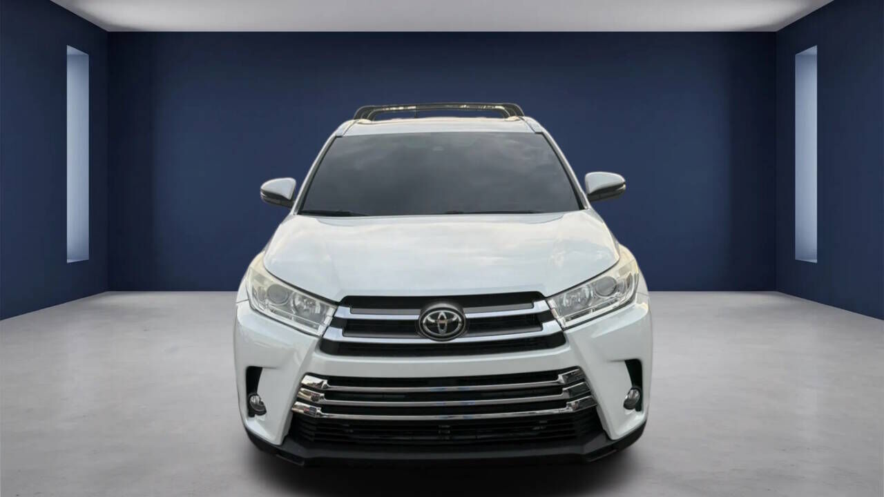 2019 TOYOTA Highlander