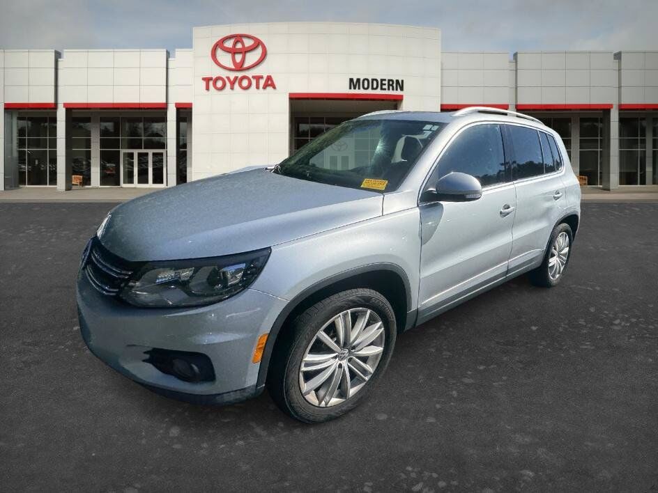 2016 VOLKSWAGEN Tiguan