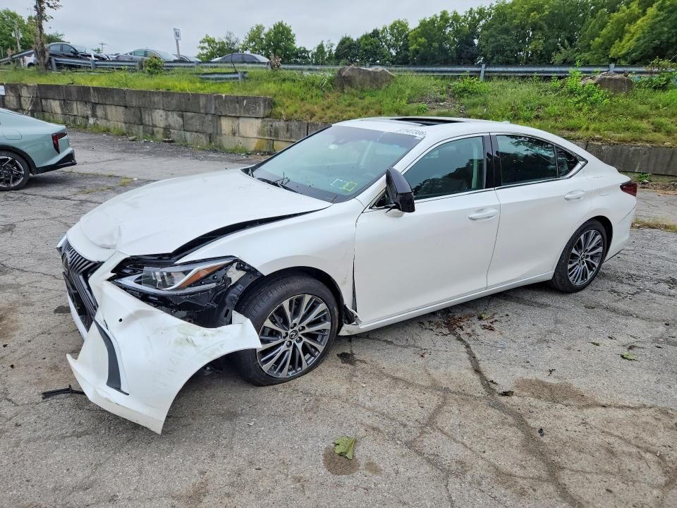 2020 LEXUS ES