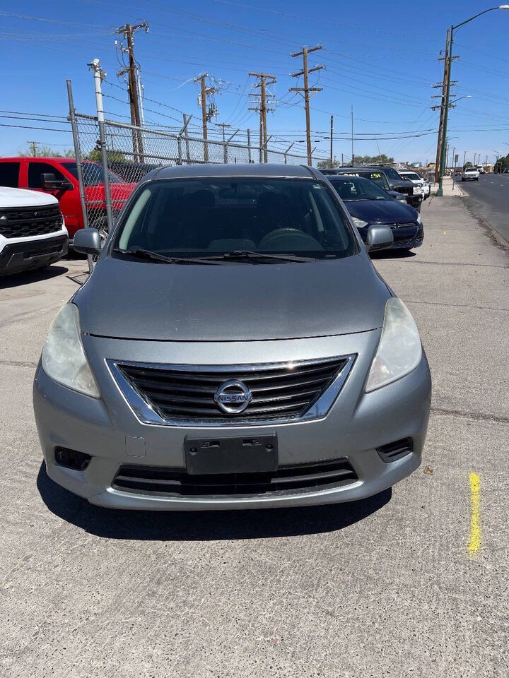 2014 NISSAN Versa