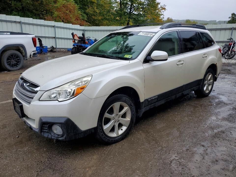 2014 SUBARU Outback