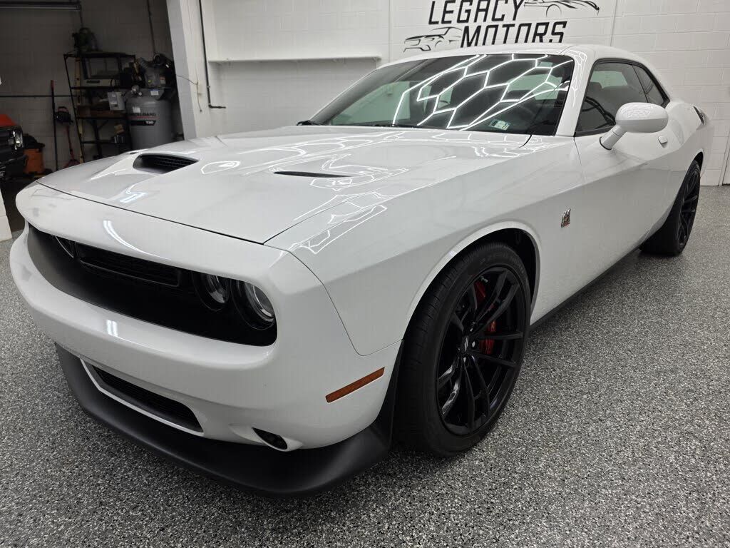 2021 DODGE Challenger