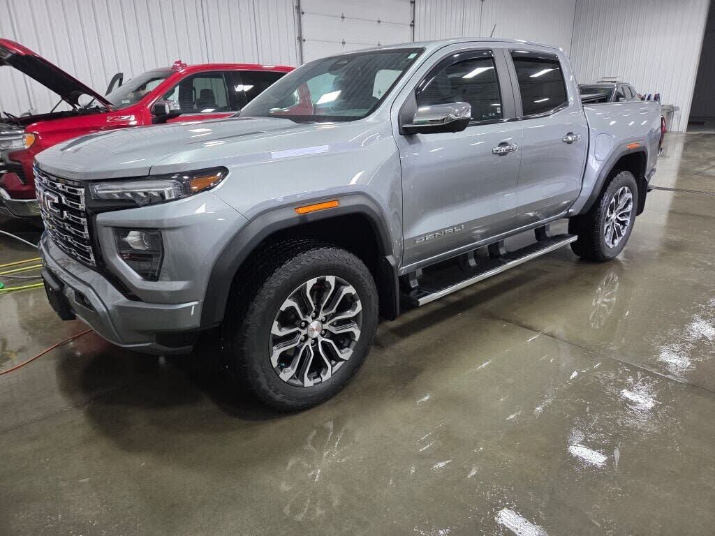 2024 GMC Canyon