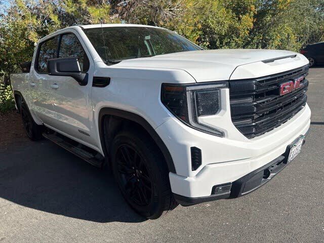 2023 GMC Sierra