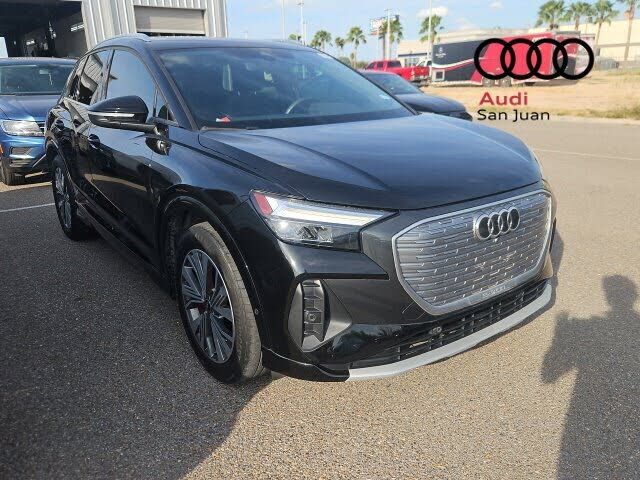 2023 AUDI Q4