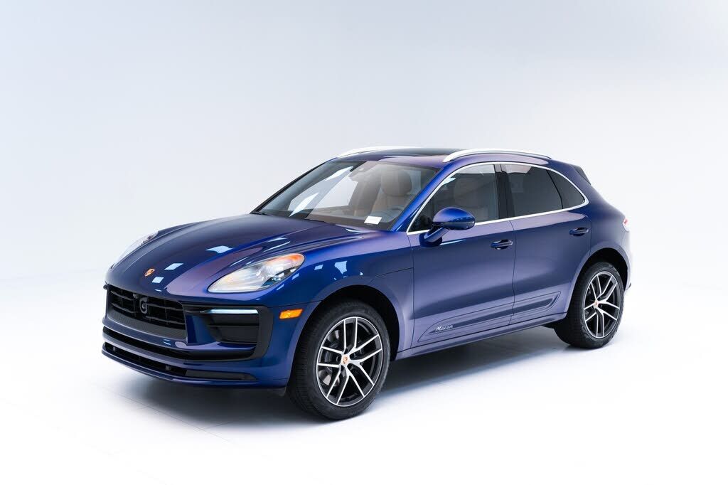 2024 PORSCHE Macan