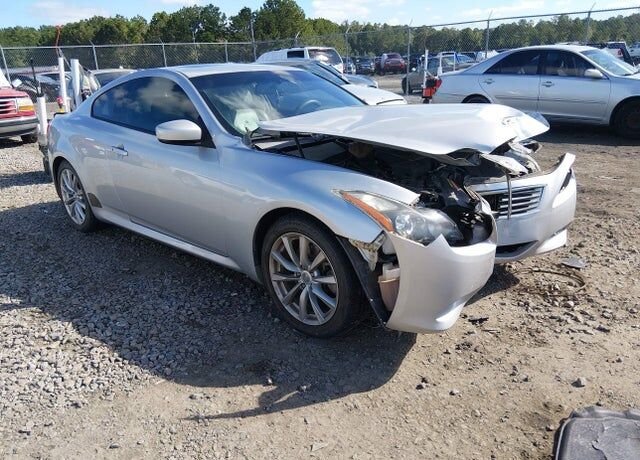 2011 INFINITI G37