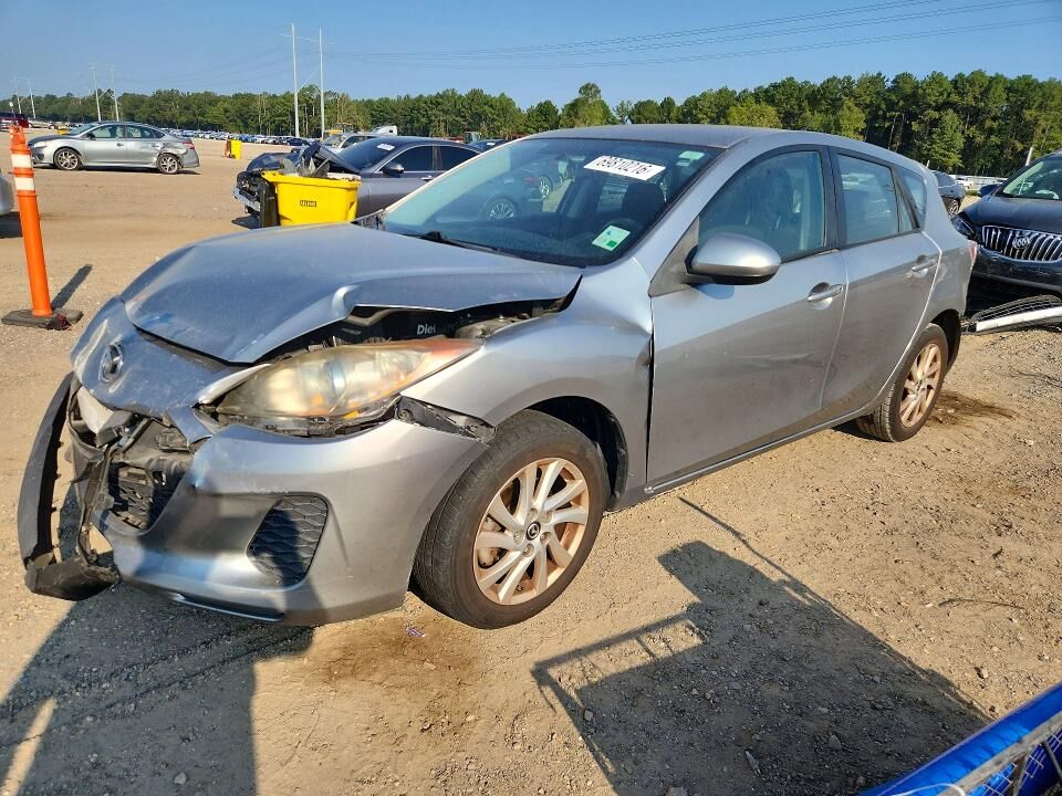 2013 MAZDA Mazda3