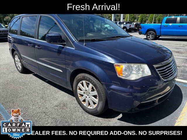 2015 CHRYSLER Town and Country